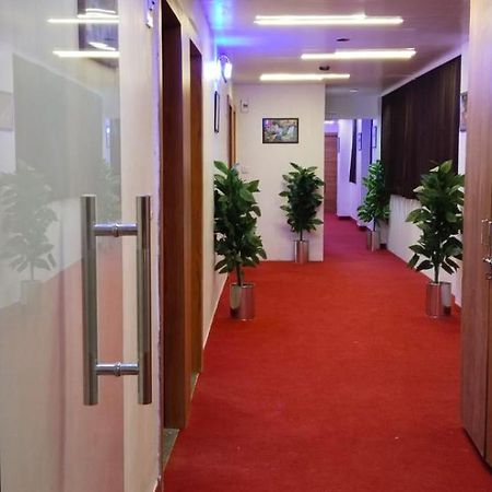 Hotel Royal Relax Gandhinagar Kültér fotó